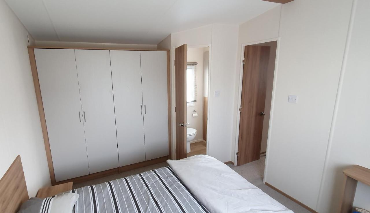 The Burrows Holiday Caravan, Seal Bay Selsey Esterno foto