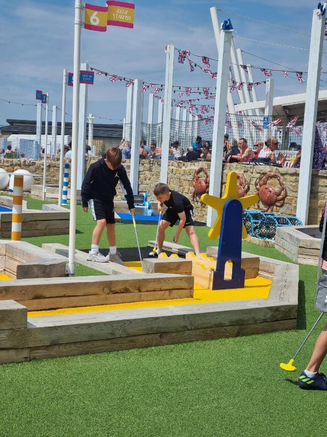 The Burrows Holiday Caravan, Seal Bay Selsey Esterno foto